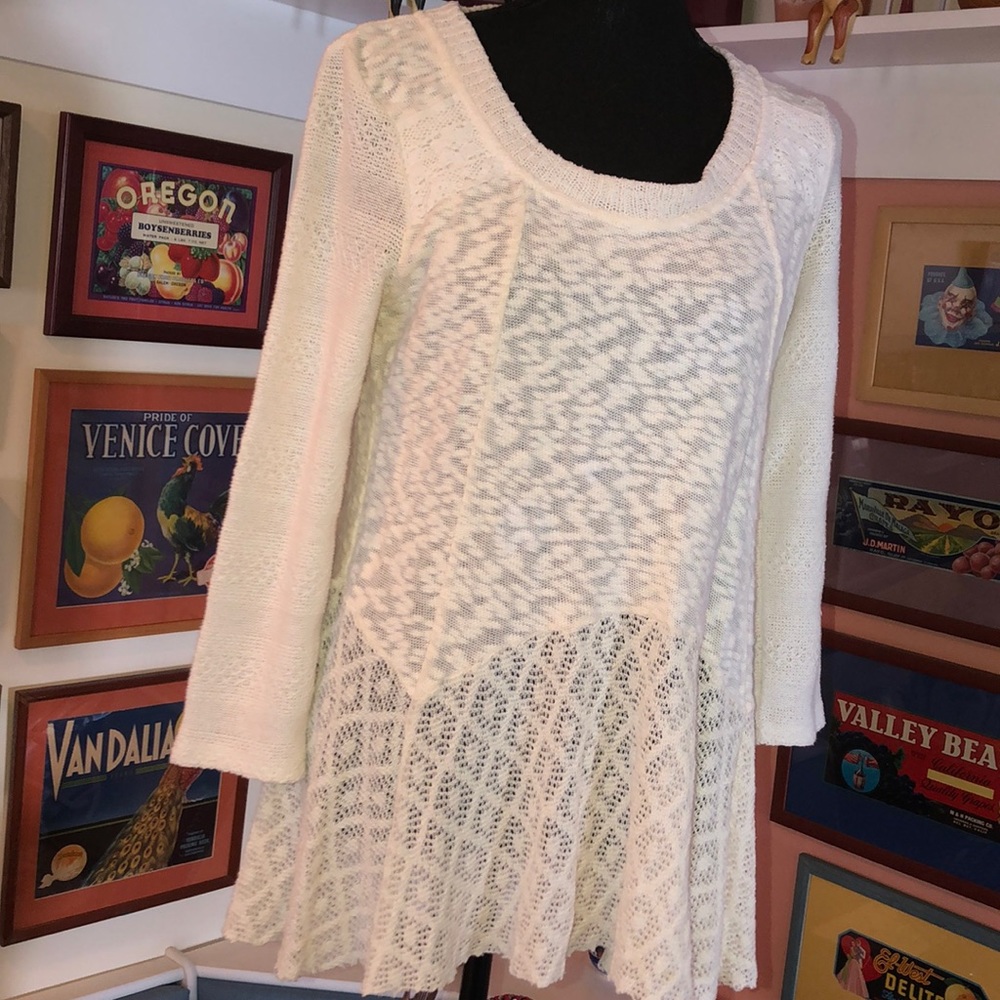 LOVELY WHITE MEADOW RUE TOP-LOOKS HANDMADE SZ S